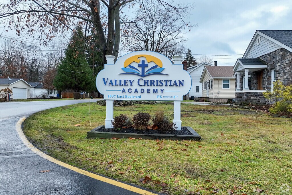 Valley Christian Academy Aurora.