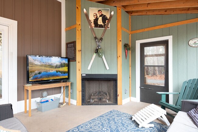 1895 Wheeler Bridge Rd unit ID1055522P, Glen Raven, NC 27215 - photo 6