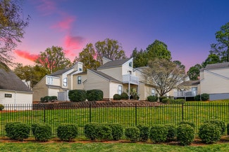 8508 Lodge South Cir, Charlotte, NC 28217