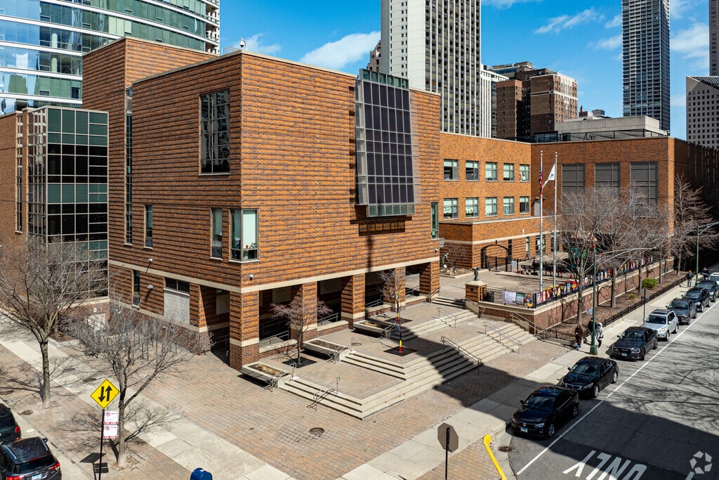 Ogden Elementary is a great place for students in the Gold Coast area.