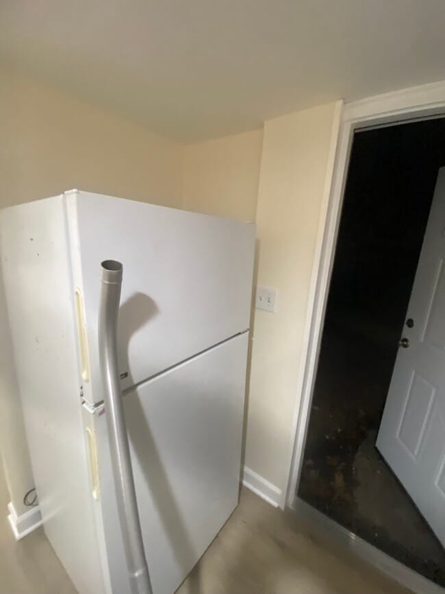 112 Albright Ave unit 12A, Stratford, CT 06614 - photo 3