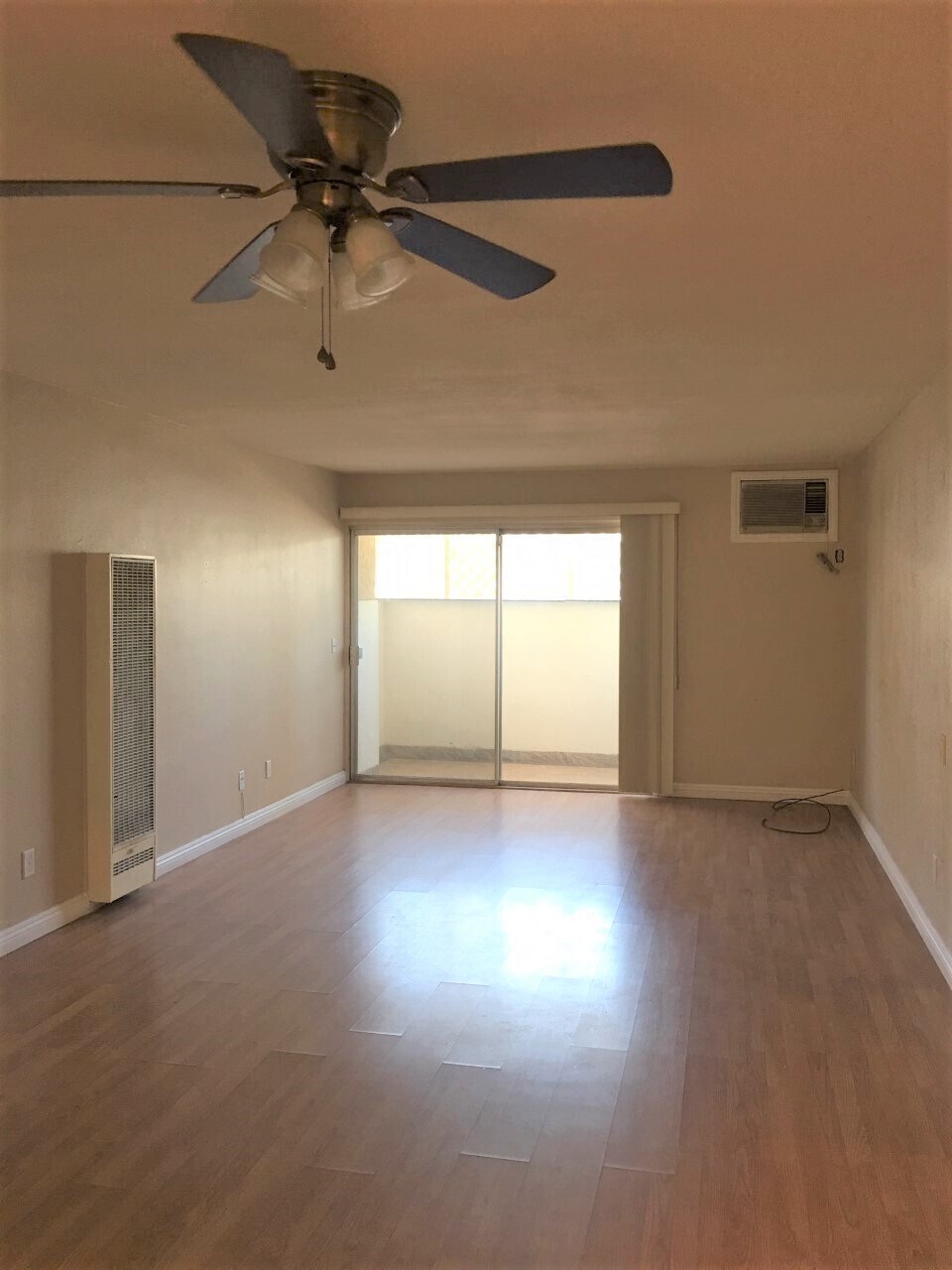 613 S Shelton St unit A, Burbank, CA 91506 - photo 1