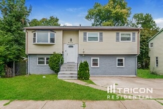6022 Lucente Ave, Camp Springs, MD 20746