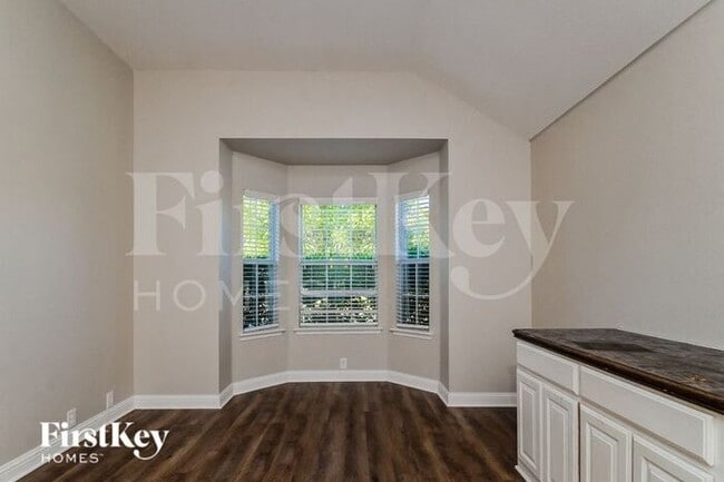 8828 Yosemite Trail, Crossroads, TX 76227 - photo 6