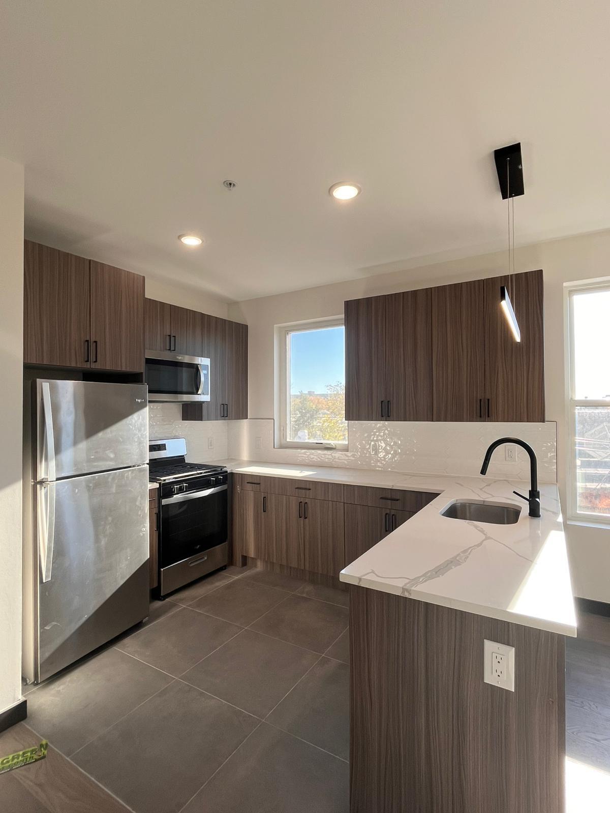 130 Mallory Ave unit 501, Jersey City, NJ 07304 - photo 1