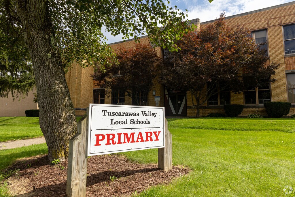 Tuscarawas Valley Primary School provides education in the neighborhood of 
Stark County