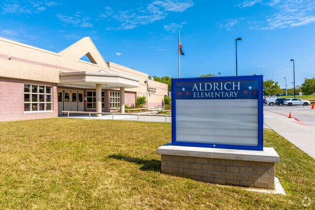 Pacific Meadows young students attend Aldrich Elementary, just across Dodge St.