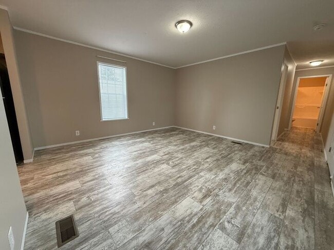 11783 Cascade Cir, Bruce Township, MI 48065 - photo 4