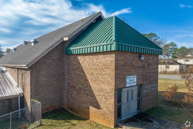 Green Acres Middle School has great facilities for their students.