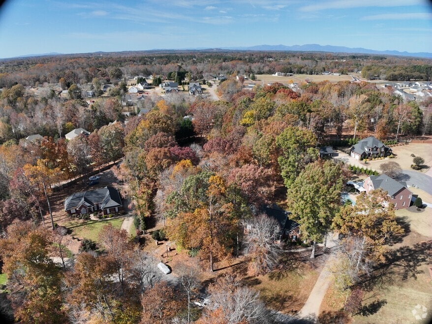 316 Whitfield Ln, Boiling Springs, SC 29316 - photo 2