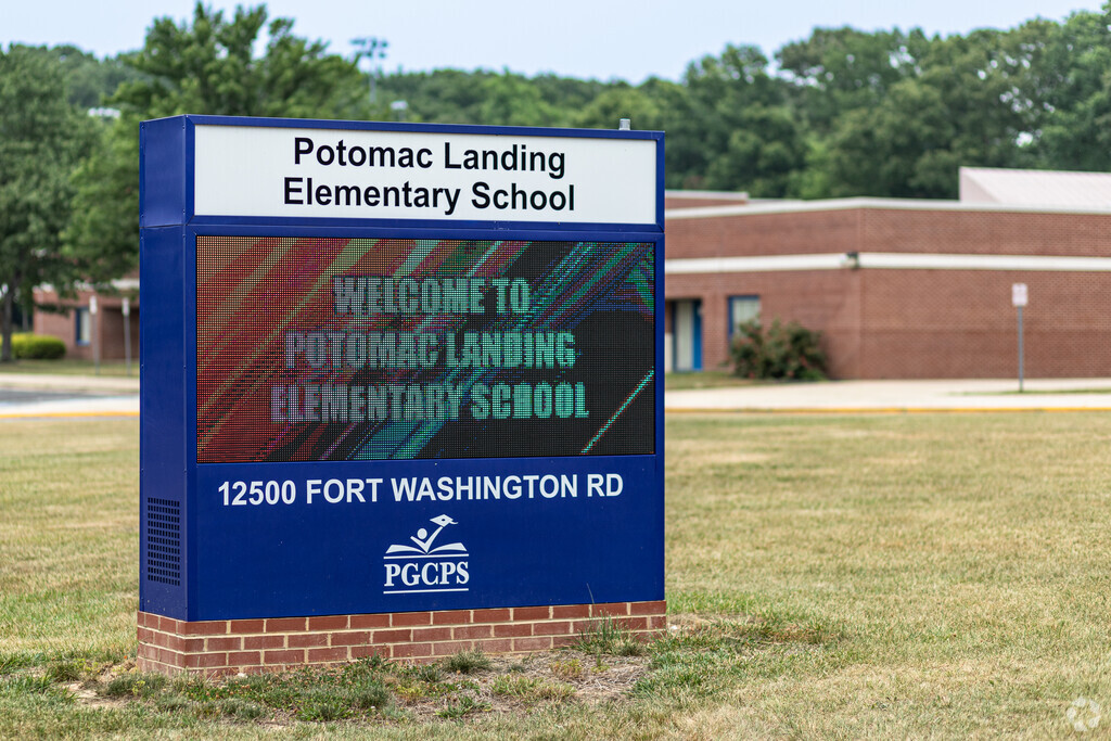 The Potomac Landing Elementary School is one of the many schools for kids in Fort Washington.
