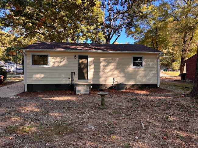 1813 Blain St, High Point, NC 27262 - photo 4