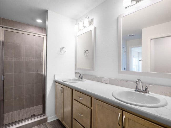 1315 Mottled Duck Ln, Lakeland, FL 33811 - photo 7