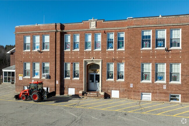 Milton Elementary School is a public school in Strafford County.