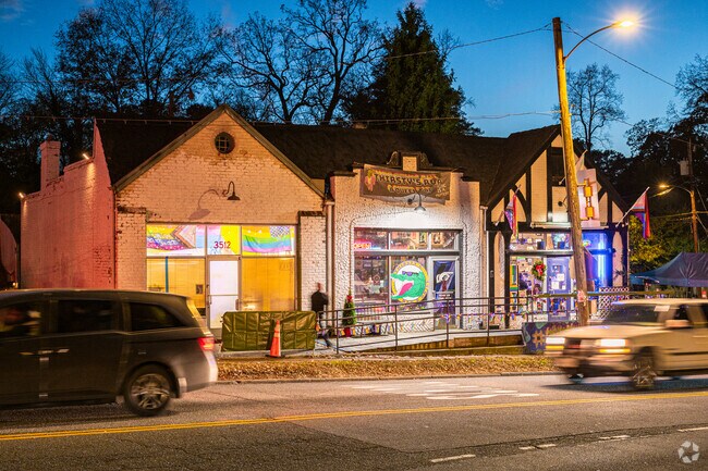 This is Thirsty's, a popular LGBQT+ Bar & Grill that is conveniently walkable in Reedy Creek.