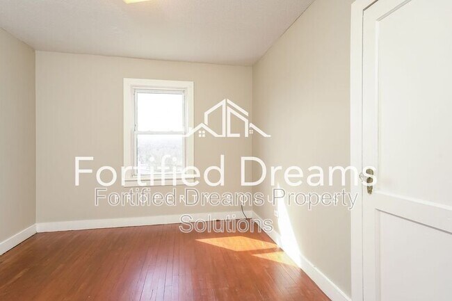 201 Church St unit 6, Elkin, NC 28621 - photo 5