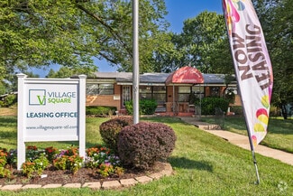 503 Village Square Dr, Hazelwood, MO 63042