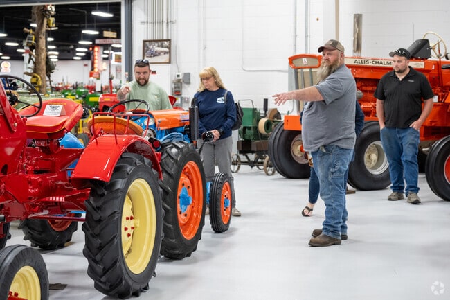 The popular Keystone Tractor
Museum is just a couple of minutes drive from Windsor
Hills.