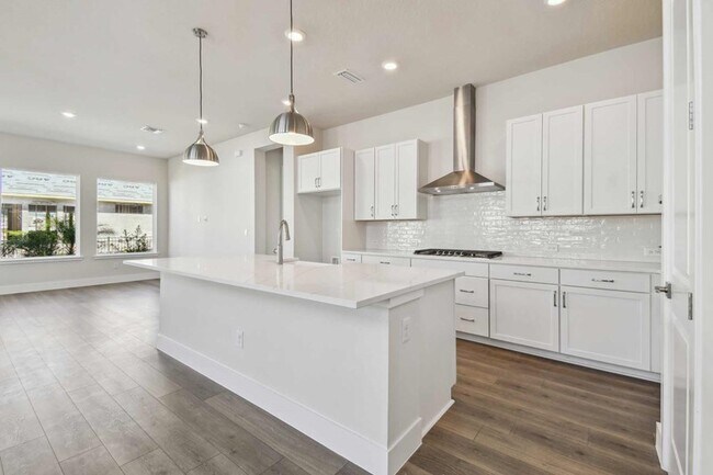 1550 Merrythought Ln unit 36472813, Sarasota, FL 34240 - photo 4