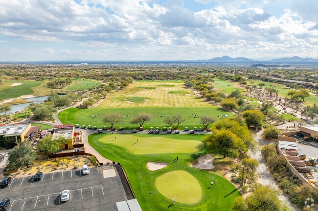 Unlock your golfing potential at the esteemed Grayhawk Golf Club.