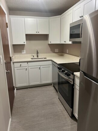 35 Prospect St Unit 35 Prospect St # 102, Woburn, MA 01801