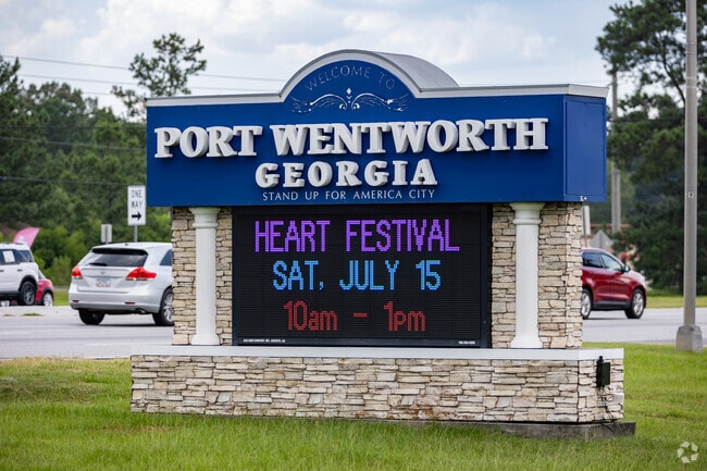 Port Wentworth welcomes visitors with small-town charm.