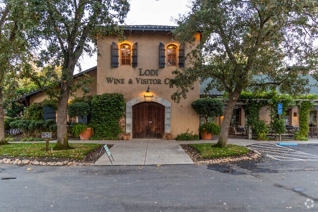 The Wine and Roses Resort in Sunwest, Lodi is home to the Lodi Wine and Visitor Center.