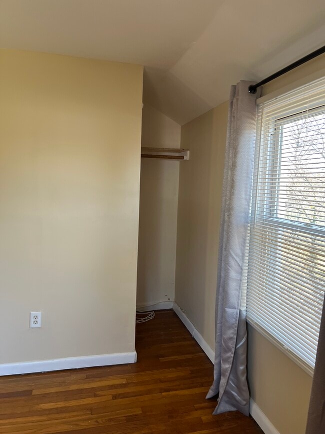 119 Dupont Place, Bridgeport, CT 06610 - photo 2