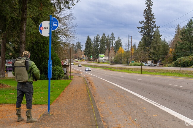 TriMet stops on Hwy. 99 serve King City and East Bull Mountain commuters.