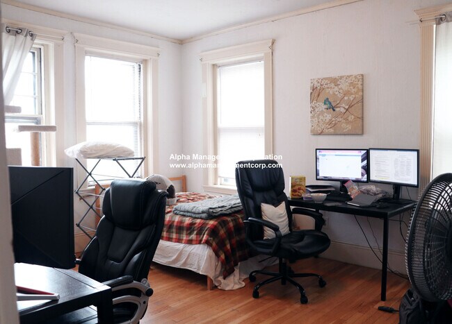 73 Longwood Ave unit 2R, Brookline, MA 02446 - photo 4