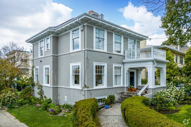 Elmwood is home to several well-preserved examples of colonial revival homes.