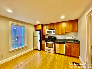 428 Franklin St Unit 1L, Cambridge, MA 02139