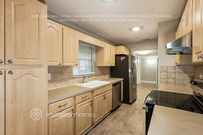 1111 N Parsons Ave, Brandon, FL 33510 - photo 7