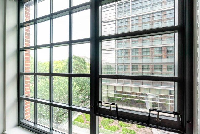 770 Maine Ave SW unit FL7-ID1229, Washington, DC 20024 - photo 4