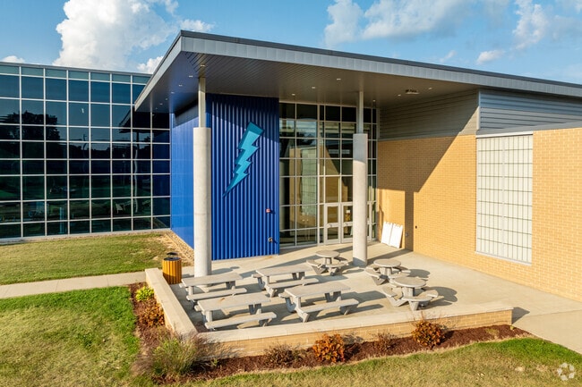 Lake Elementary School