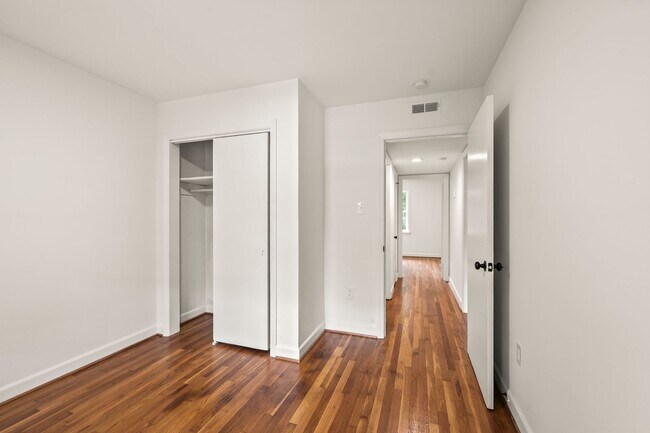 1640 W Northwest Blvd unit 3, Winston Salem, NC 27104 - photo 5