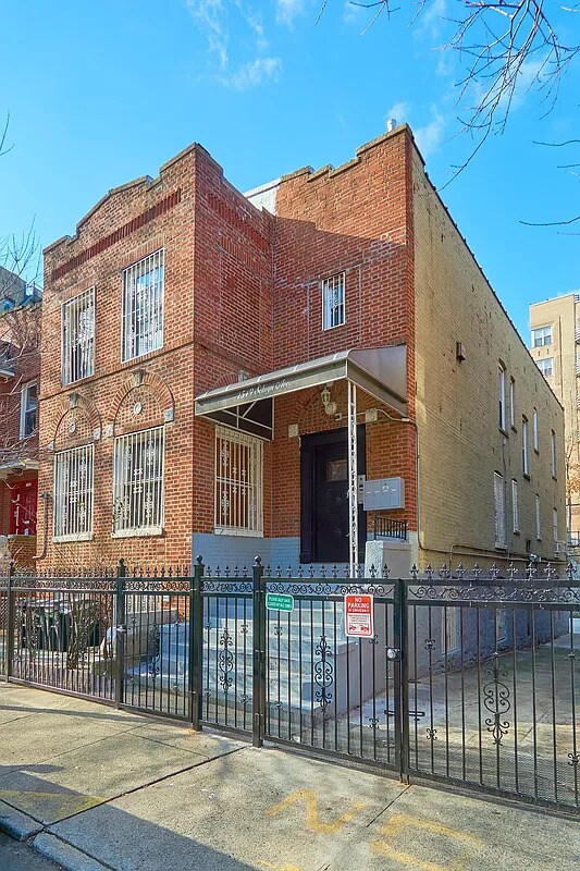 1549 Selwyn Ave Unit Medical Office, Bronx, NY 10457
