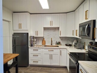 2101 S Ocean Dr Unit 2407, Hollywood, FL 33019