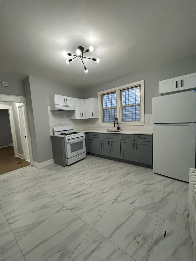 521 S 16th St, Newark, NJ 07103