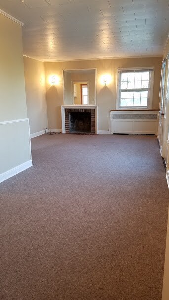 313 7th St Unit 2, Winona Lake, IN 46590