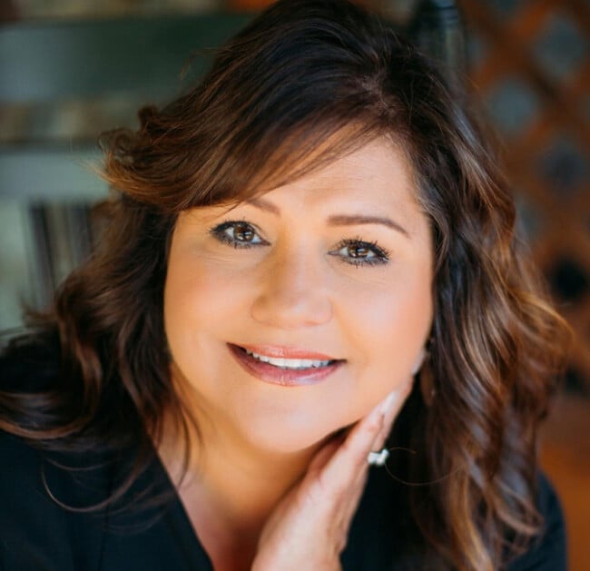 Dana Amos, Real Estate Agent in Charlottesville, VA