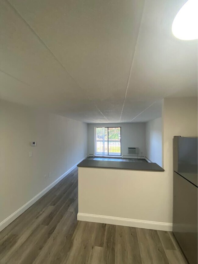 961 Southern Artery unit 1, Quincy, MA 02169 - photo 4