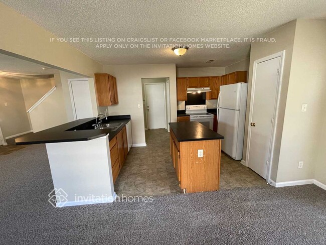 5316 Wisbech Ct, Charlotte, NC 28215 - photo 5