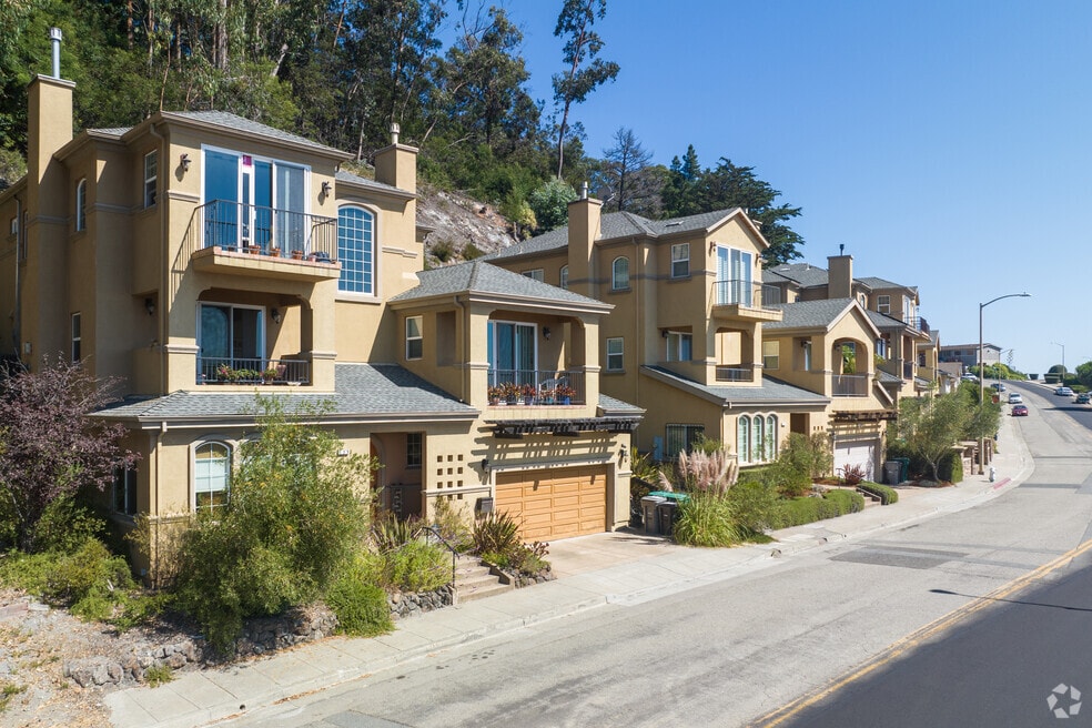 FINAL_NH_Crestmont_539131_P2_102224_BY_V2