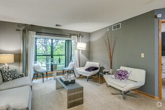 740-740 W Wisconsin Ave, Milwaukee, WI 53233