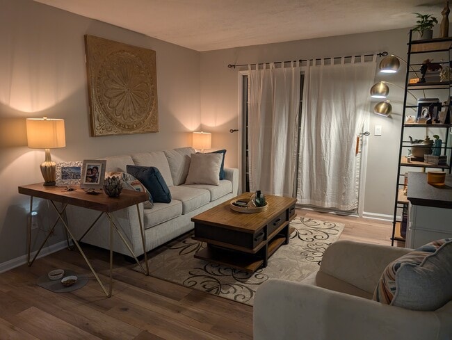 Cozy living room - angle 2 (furnitures not included, staging purpose only)