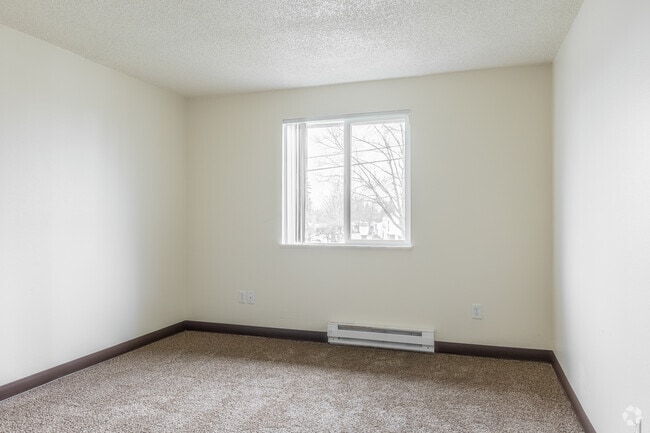 2BR, 1BA - 800SF