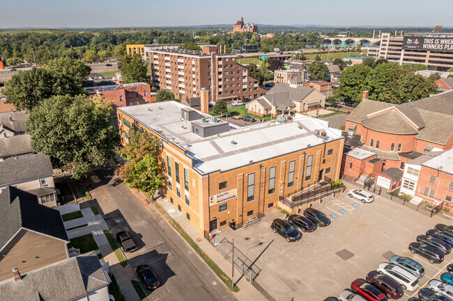 South End Middle School is located in Springfield.