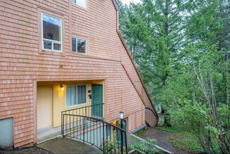 34 Oswego Summit Unit 34 Oswego Smt, Lake Oswego, OR 97035