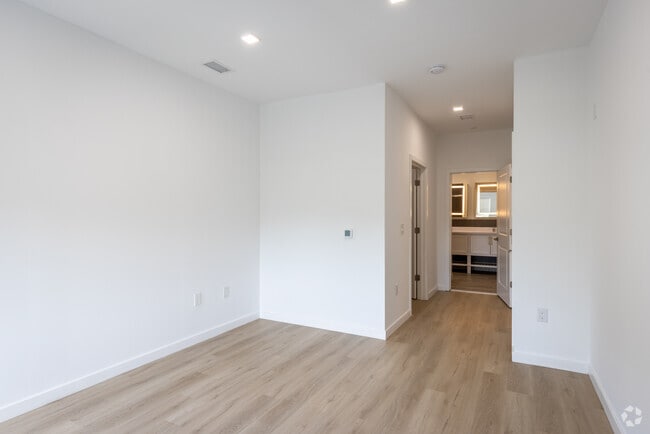 110 Washington, Bloomfield, NJ 07003 - photo 7